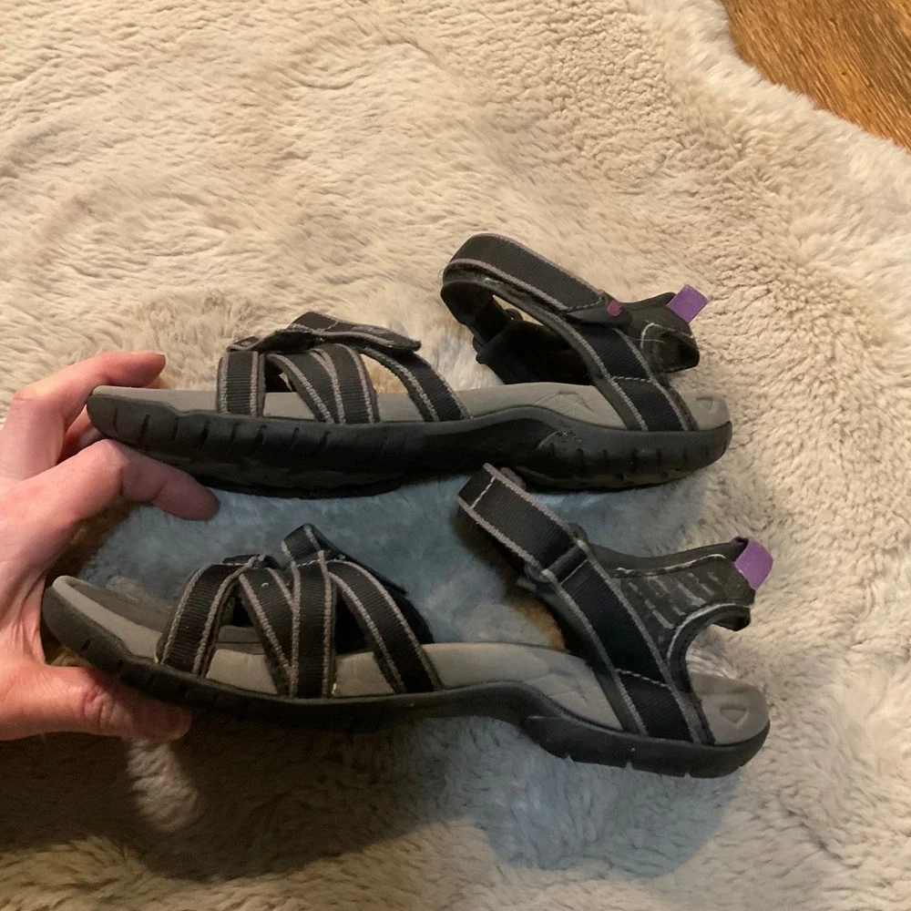 Teva Tierra Sport Sandals Size 8 Black‎ Gray Purple Accent Hiking Water Womens